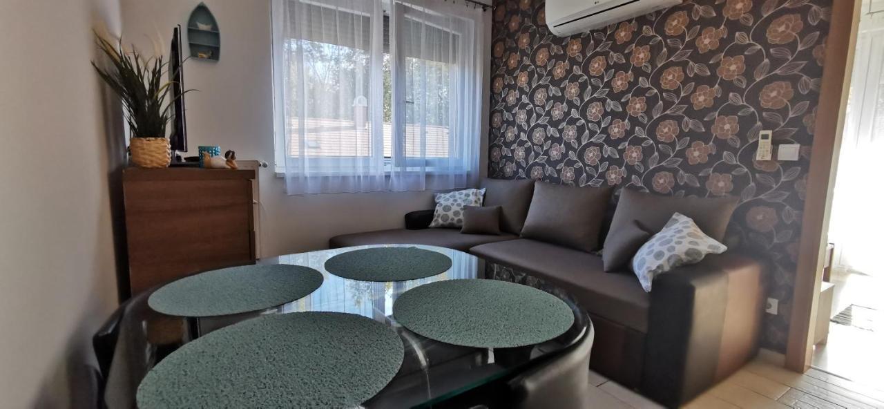Vivi Wellness Apartman Apartment Сиофок Екстериор снимка
