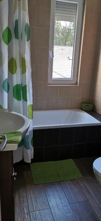Vivi Wellness Apartman Apartment Сиофок Екстериор снимка