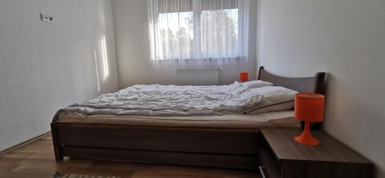 Vivi Wellness Apartman Apartment Сиофок Екстериор снимка